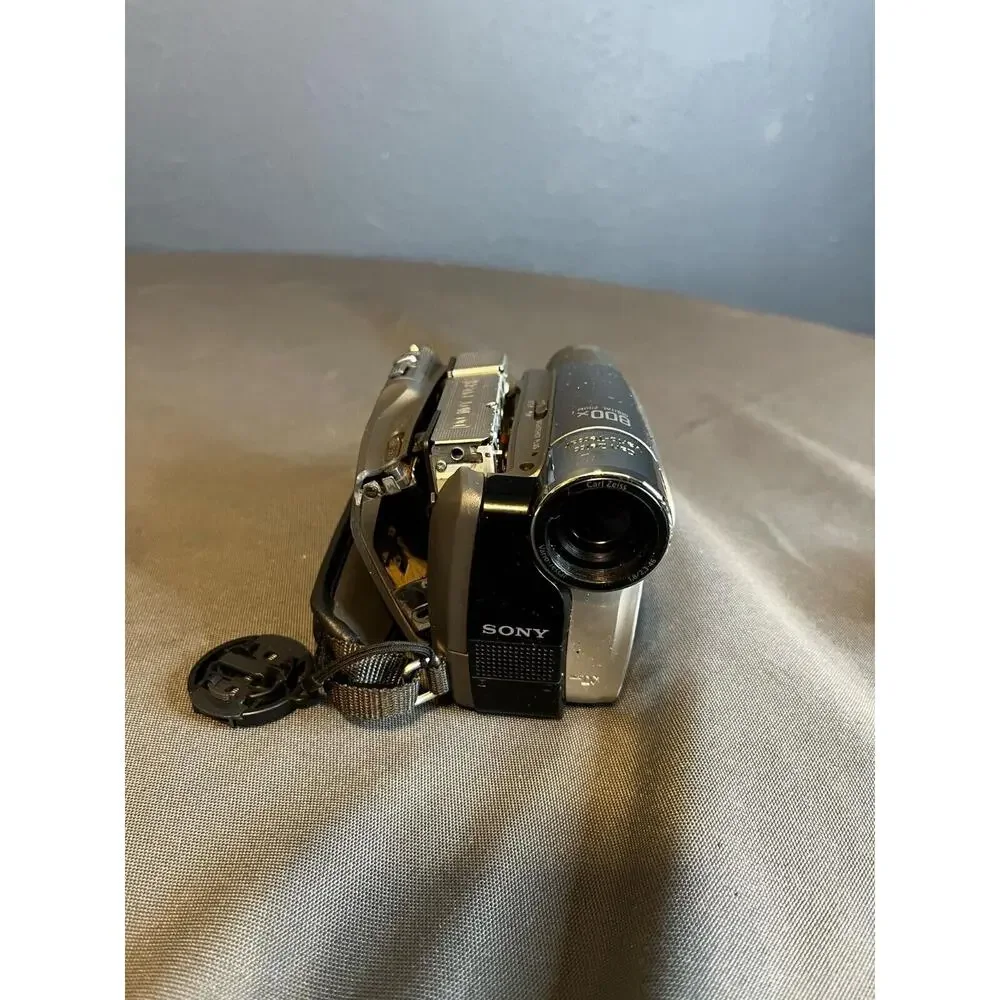 Sony Handycam DCR-HC26e - For Parts Or Repair Only